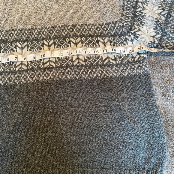5 for $15. XL Penmans snowflake turtleneck sweater - Picture 4 of 4